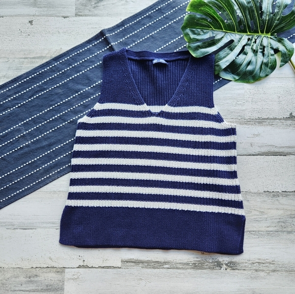Gap Relaxed V Neck Sweater Vest Navy White Stripe Size Medium - Picture 2 of 6